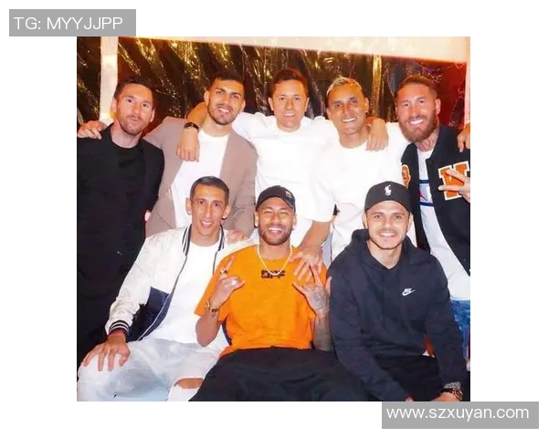 足球明星吉米与球迷亲密合影展现温暖瞬间和足球魅力